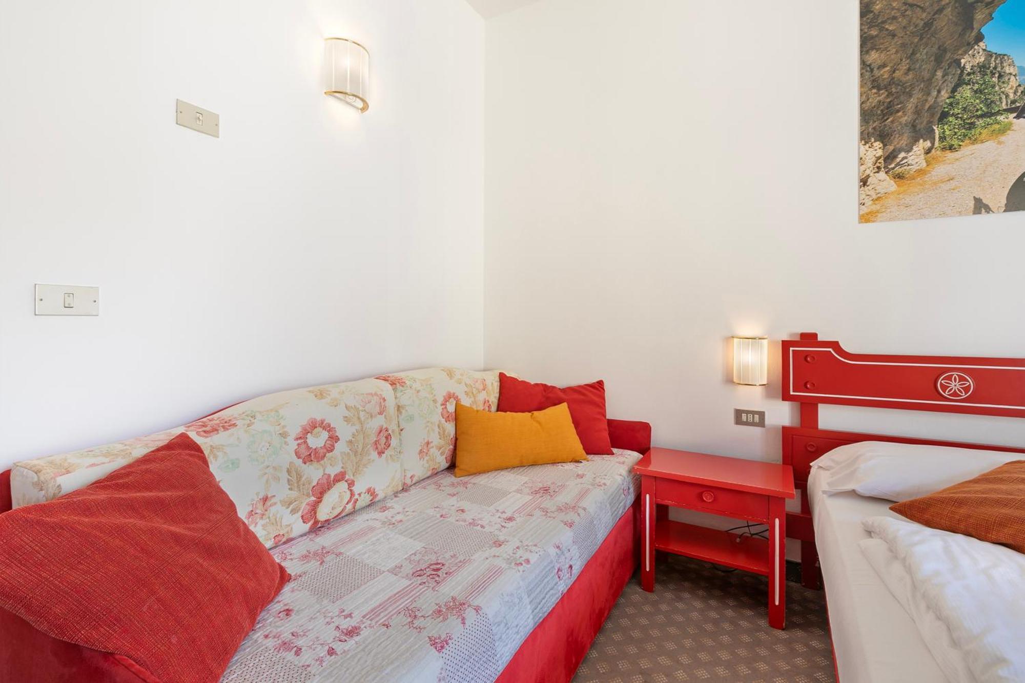Bike & Wind Hotel Villa Maria Torbole Sul Garda Εξωτερικό φωτογραφία