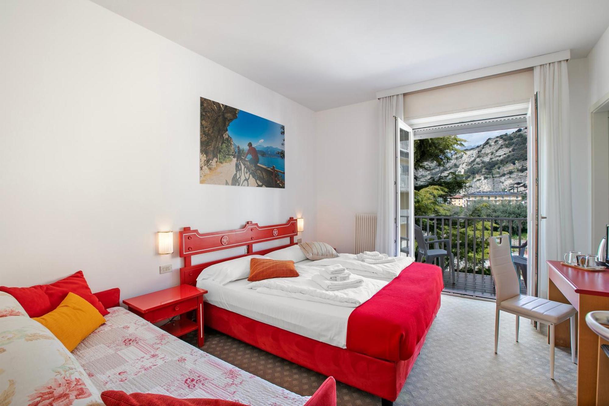 Bike & Wind Hotel Villa Maria Torbole Sul Garda Εξωτερικό φωτογραφία