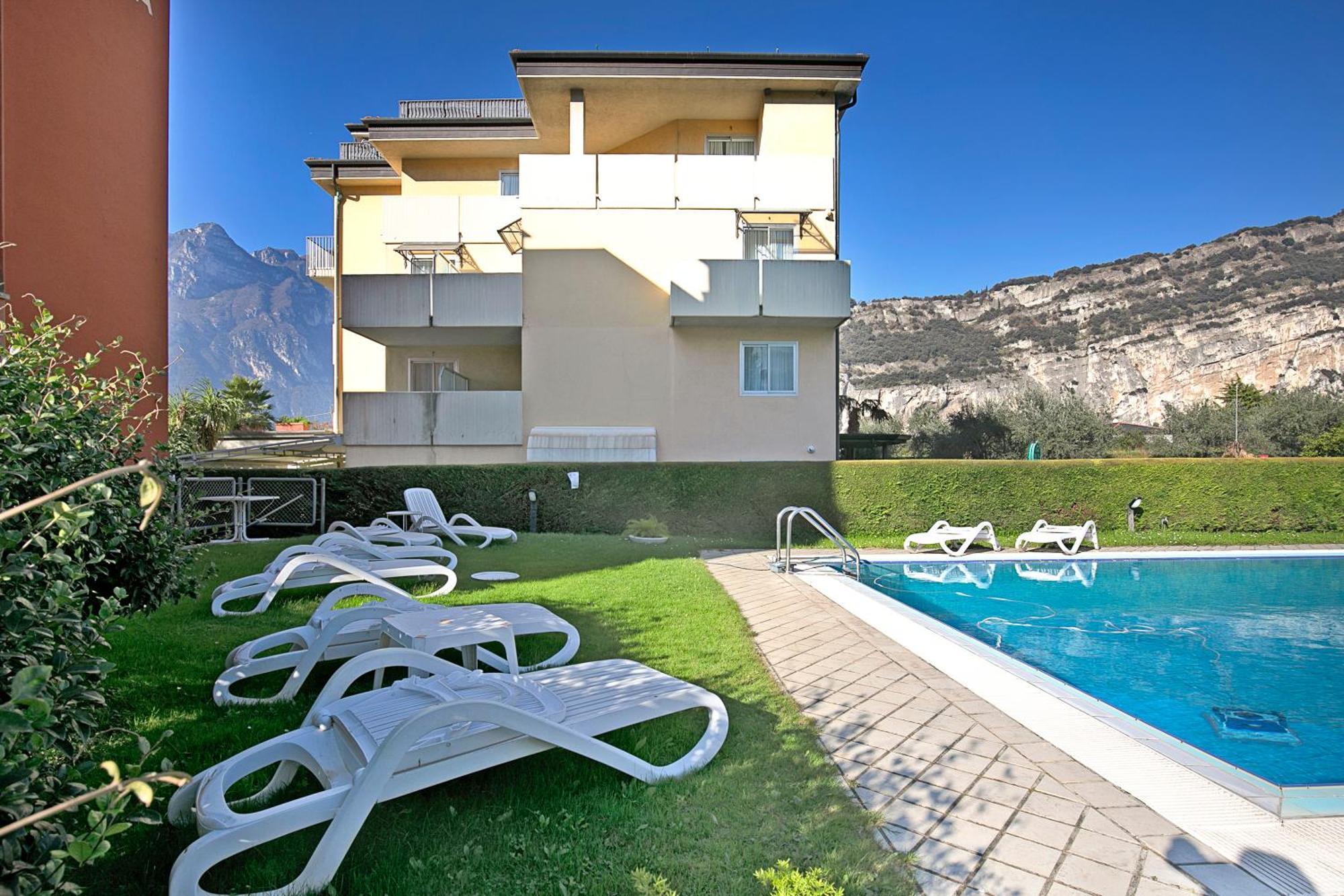 Bike & Wind Hotel Villa Maria Torbole Sul Garda Εξωτερικό φωτογραφία