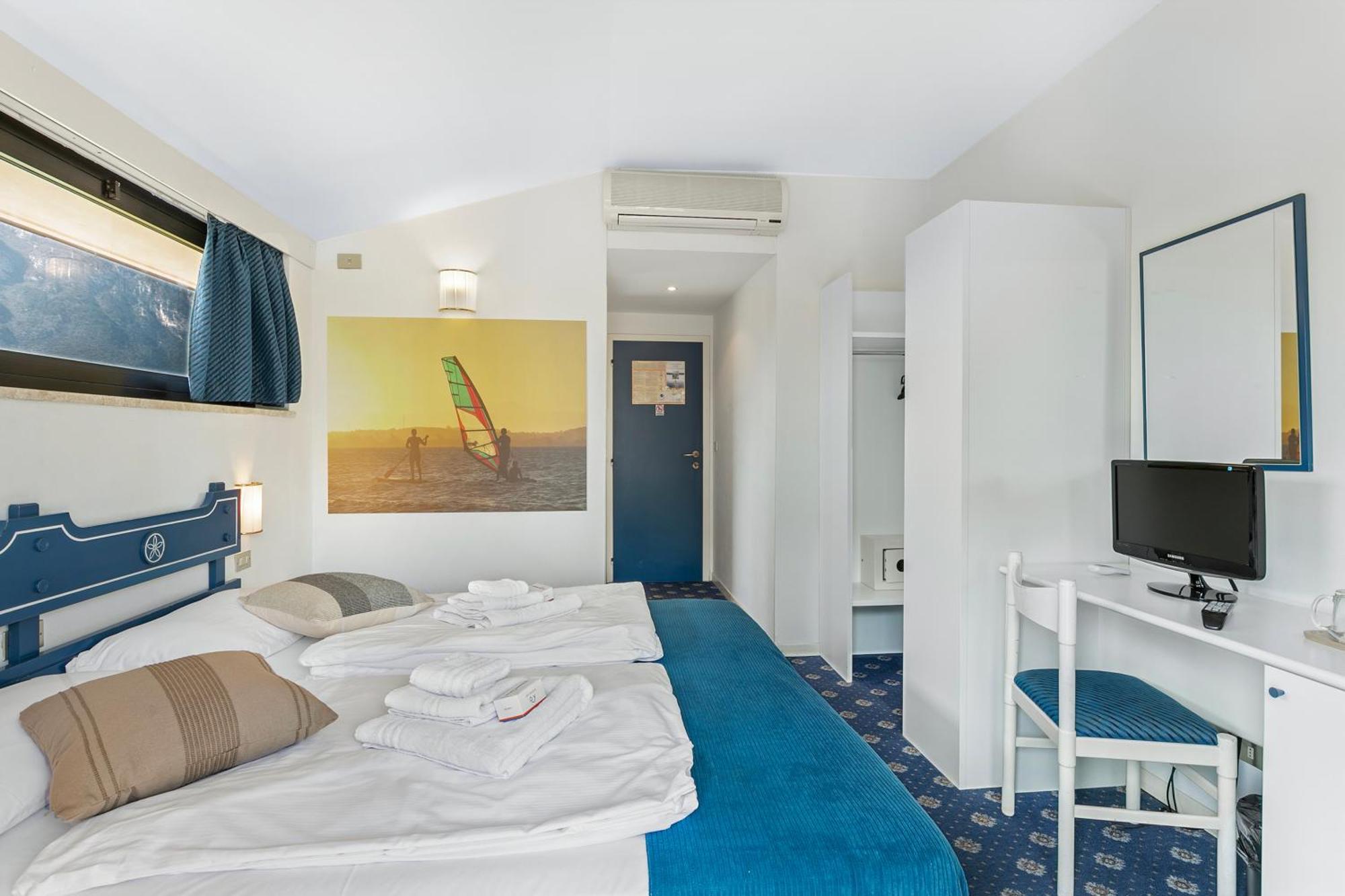 Bike & Wind Hotel Villa Maria Torbole Sul Garda Εξωτερικό φωτογραφία