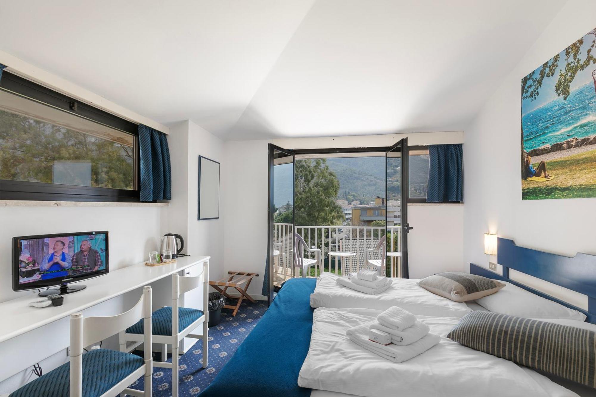 Bike & Wind Hotel Villa Maria Torbole Sul Garda Εξωτερικό φωτογραφία