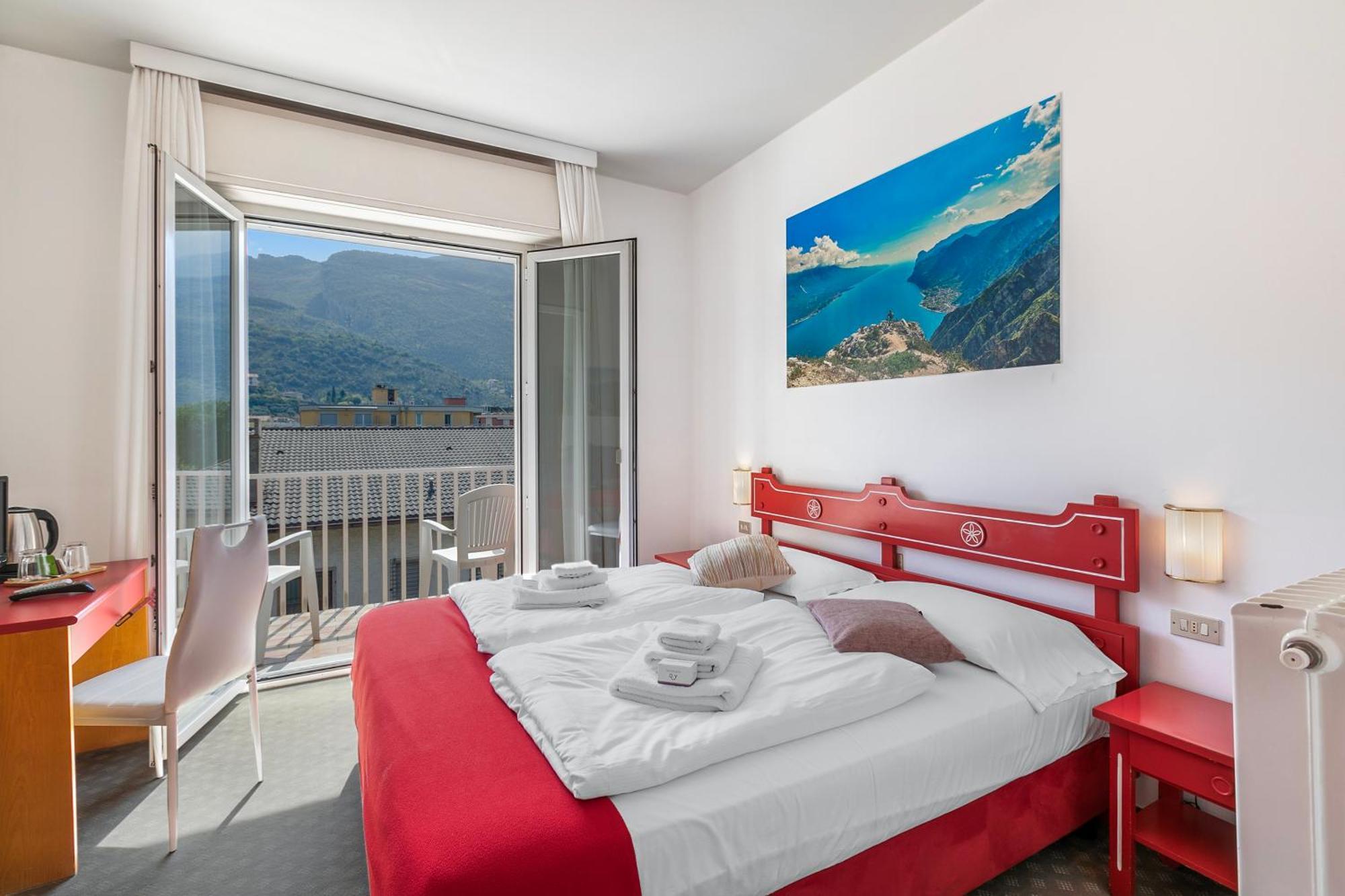 Bike & Wind Hotel Villa Maria Torbole Sul Garda Εξωτερικό φωτογραφία