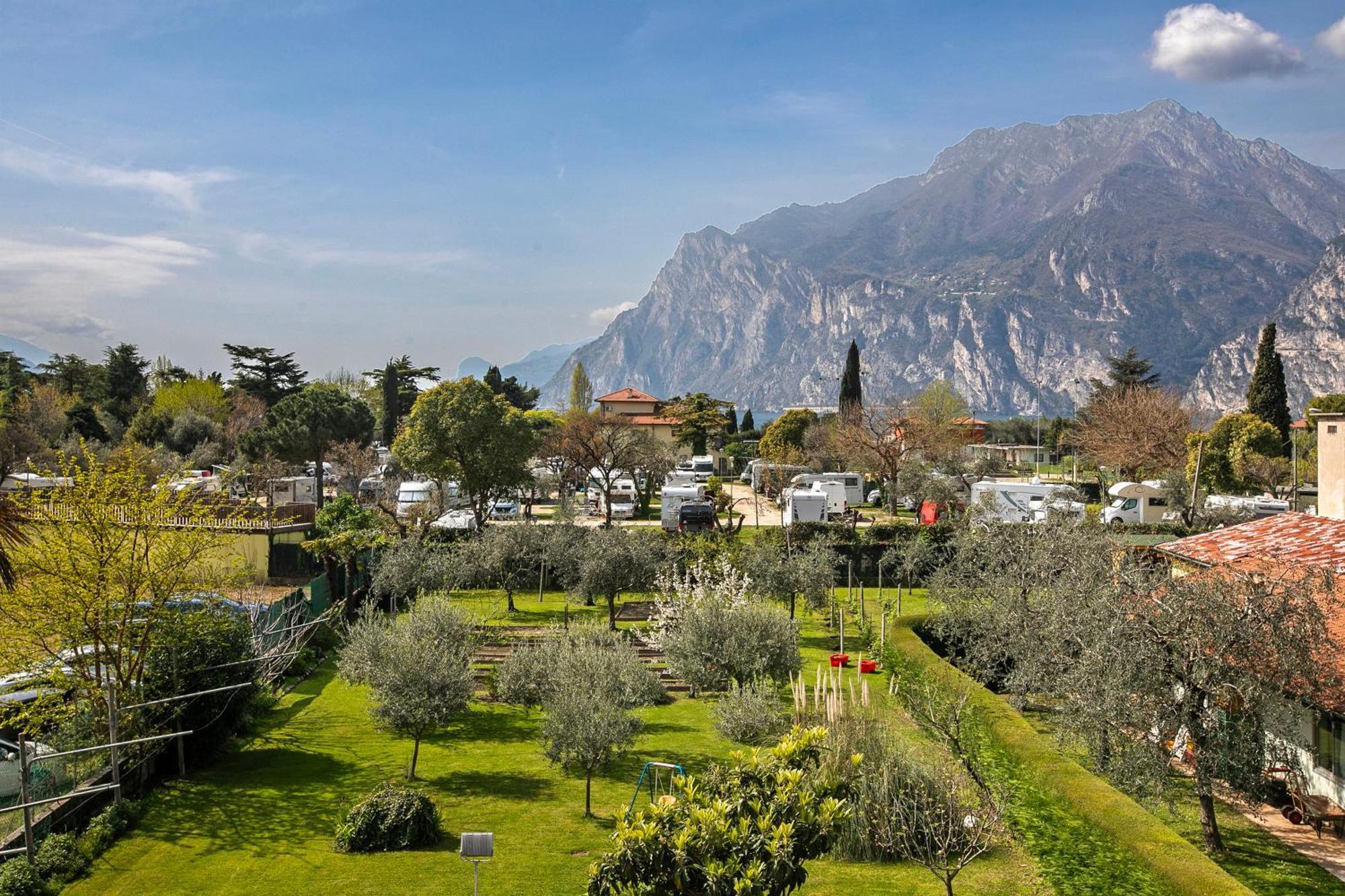 Bike & Wind Hotel Villa Maria Torbole Sul Garda Εξωτερικό φωτογραφία