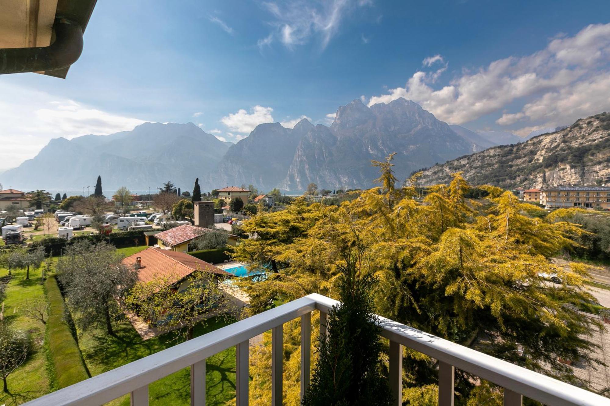 Bike & Wind Hotel Villa Maria Torbole Sul Garda Εξωτερικό φωτογραφία