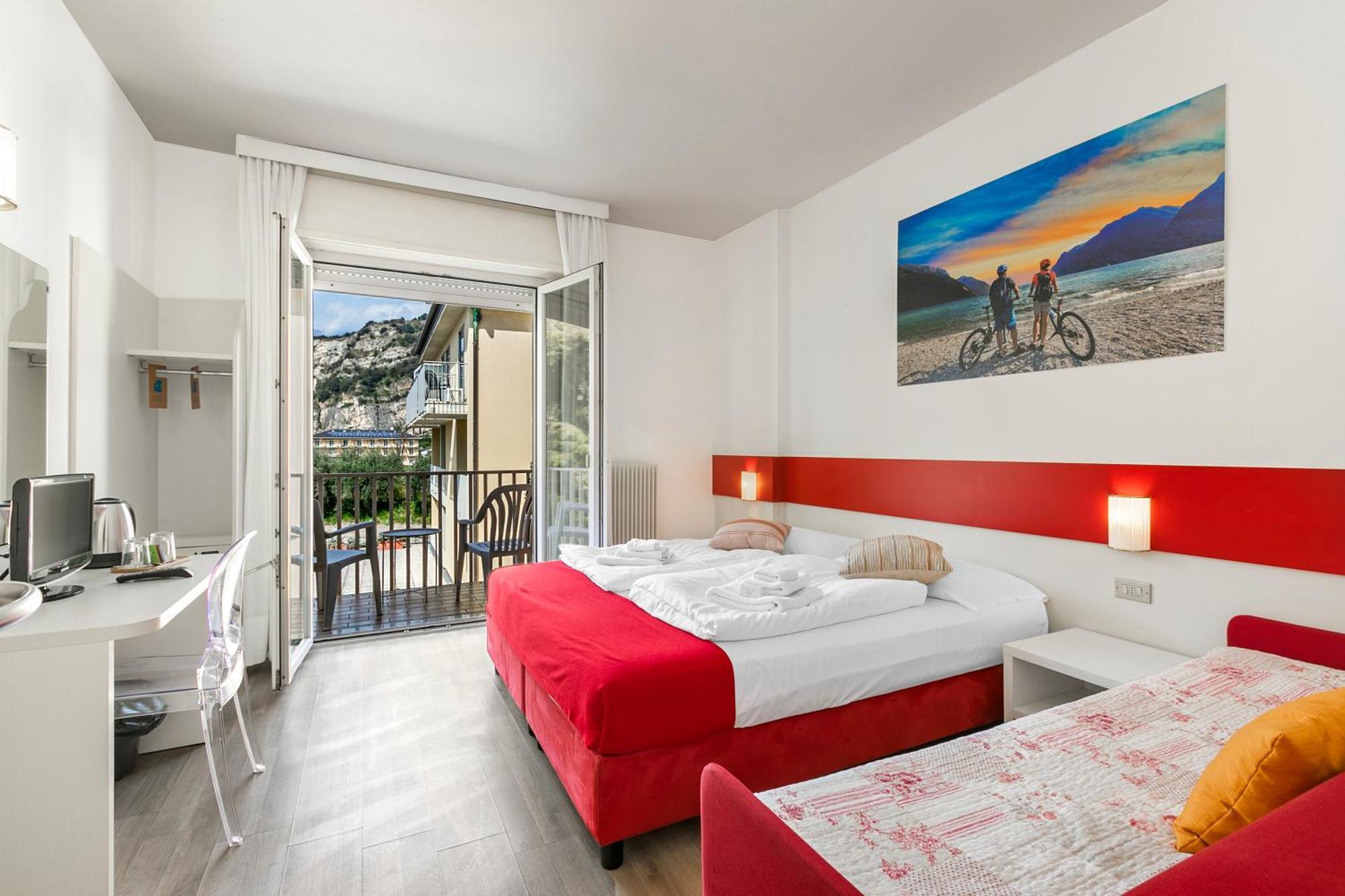 Bike & Wind Hotel Villa Maria Torbole Sul Garda Εξωτερικό φωτογραφία